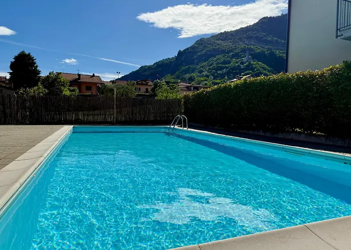 Starlight House - Garden Garage Shared Pool Daire Lenno