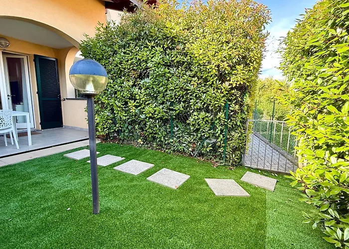 Daire Starlight House - Garden Garage Shared Pool Lenno