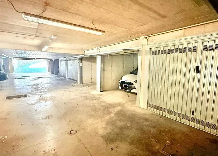 Starlight House - Garden Garage Shared Pool Daire Lenno