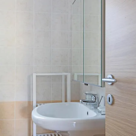 Apartamento Starlight House - Garden Garage Shared Pool