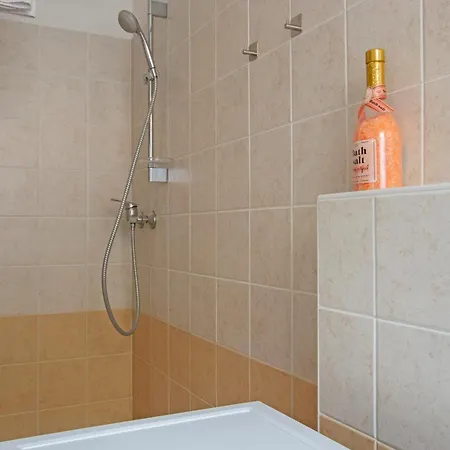 Apartamento Starlight House - Garden Garage Shared Pool *